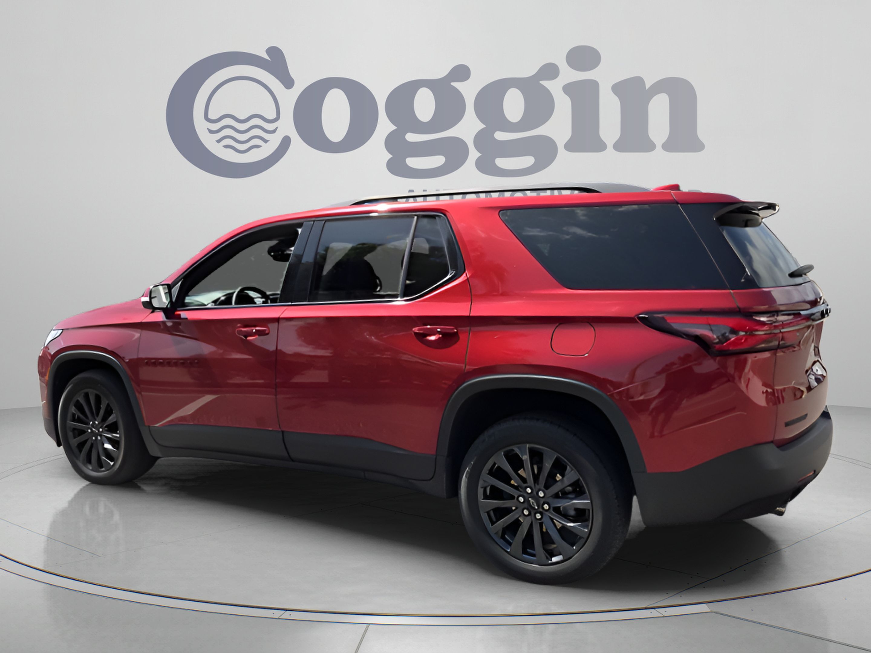 Used 2023 Chevrolet Traverse RS FWD image 3