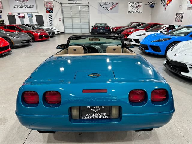 Used 1992 Chevrolet Corvette Convertible RWD image 19
