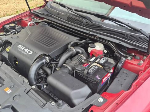 Used 2010 Ford Taurus SHO image 38