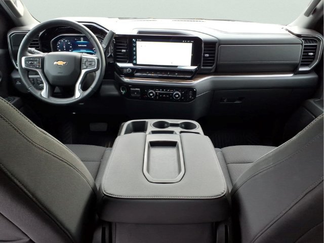 Used 2024 Chevrolet Silverado 1500 LT AWD/4WD image 11