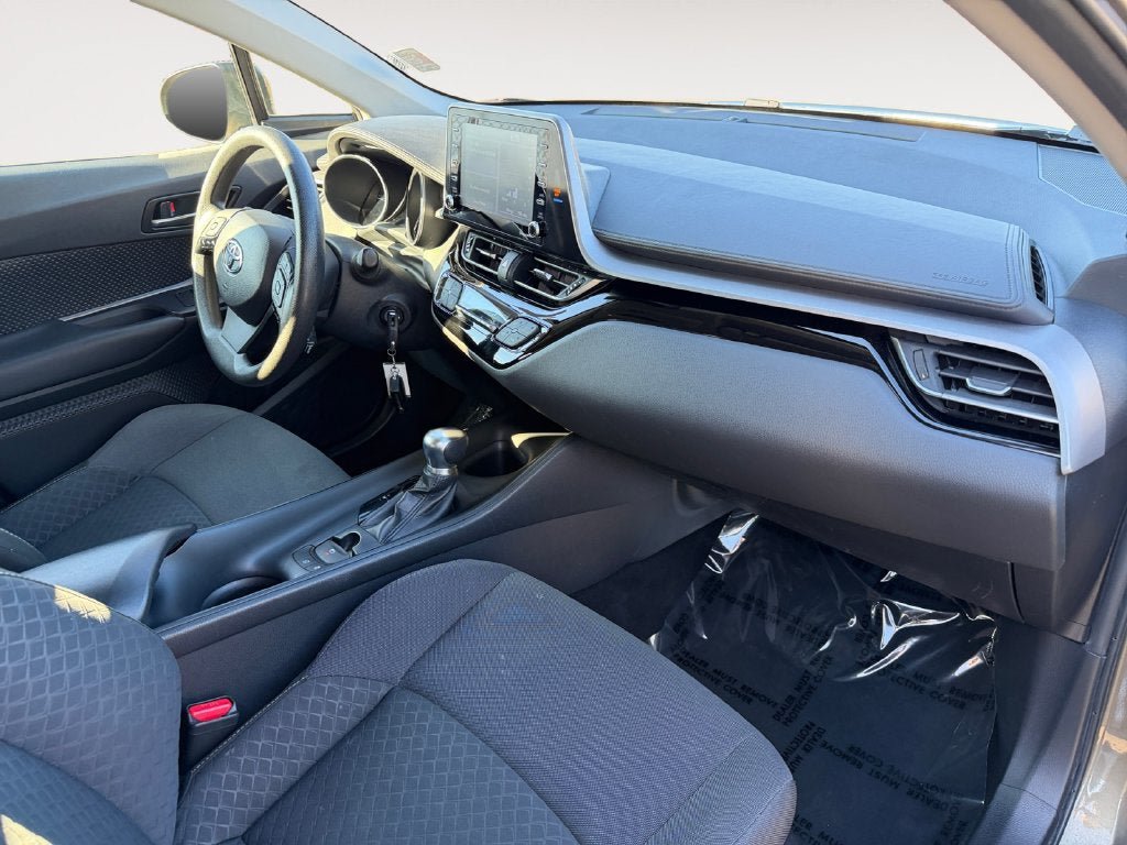 Used 2021 Toyota C-HR LE FWD image 26
