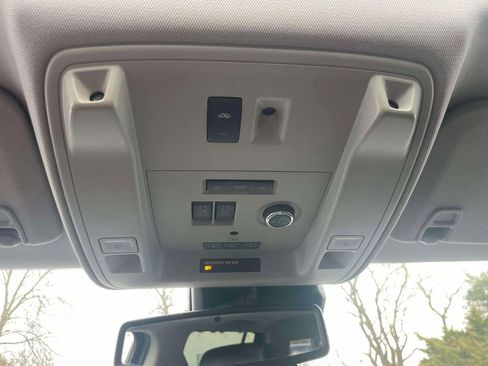 Used 2020 GMC Yukon XL Denali w/ Denali Ultimate Package image 29