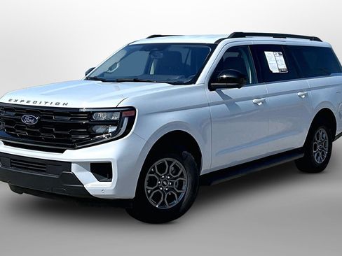 Used 2025 Ford Expedition Max Active RWD image 13