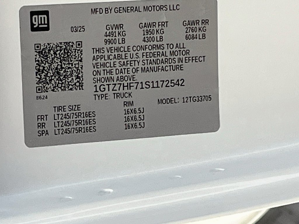 Used 2025 GMC Savana 3500 Extended w/ Driver Convenience Package RWD image 29