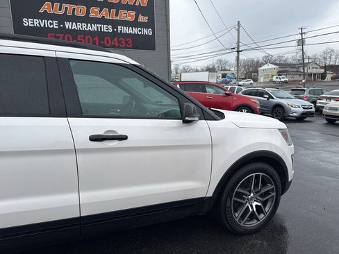 Used 2017 Ford Explorer Sport image 10