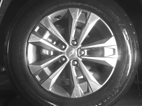 Used 2025 Chevrolet Equinox LT image 12