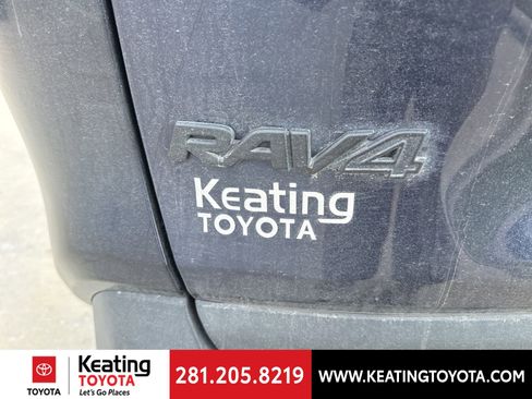 Used 2024 Toyota RAV4 XLE Premium image 9