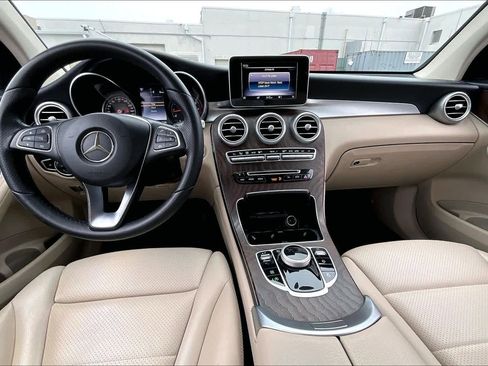 Used 2019 Mercedes-Benz GLC 300 image 15