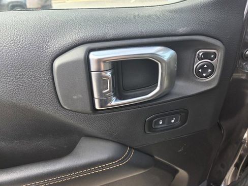 Used 2025 Jeep Wrangler Unlimited Rubicon 392 image 13