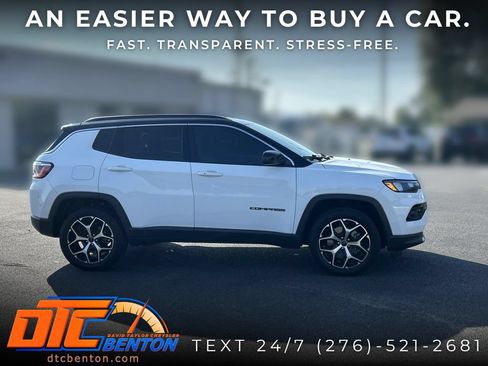 Used 2024 Jeep Compass Limited AWD/4WD image 2