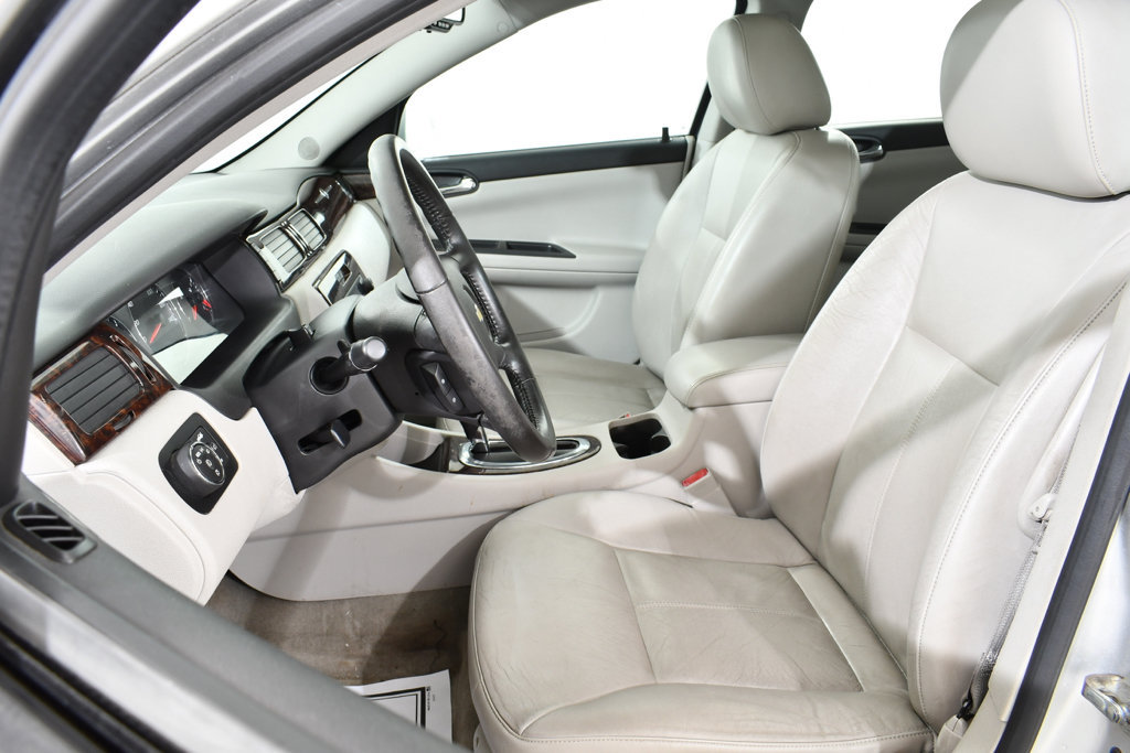 Used 2012 Chevrolet Impala LTZ FWD image 6