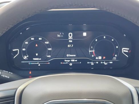 Used 2022 GMC Yukon XL Denali AWD/4WD image 16