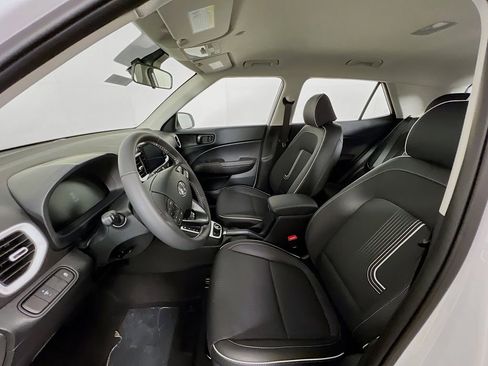 New 2026 Hyundai Venue SEL image 18