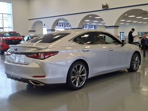 Used 2019 Lexus ES 350 F Sport image 6
