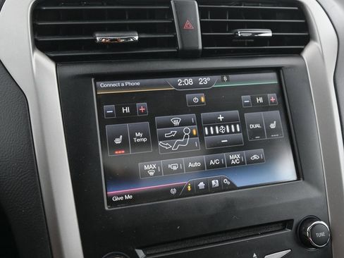 Used 2014 Ford Fusion Energi SE w/ Driver Assist Package image 35