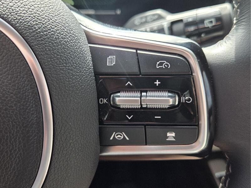 Used 2024 Kia Sorento S w/ Panoramic Sunroof Package FWD image 35