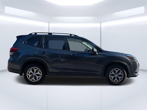 Certified 2024 Subaru Forester Premium image 2