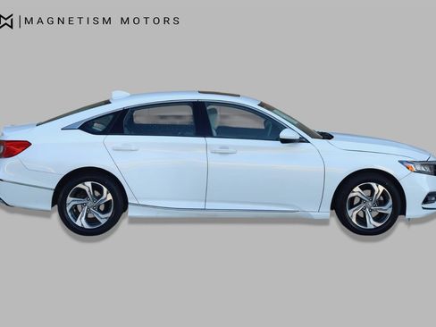 Used 2018 Honda Accord EX image 2