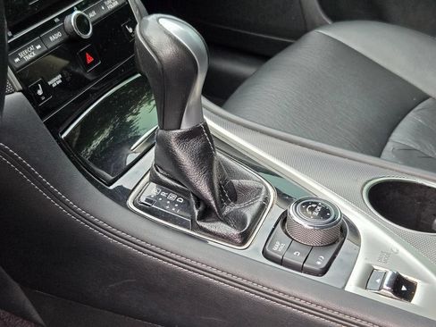 Used 2015 INFINITI Q50 Premium w/ Navigation Package AWD/4WD image 16