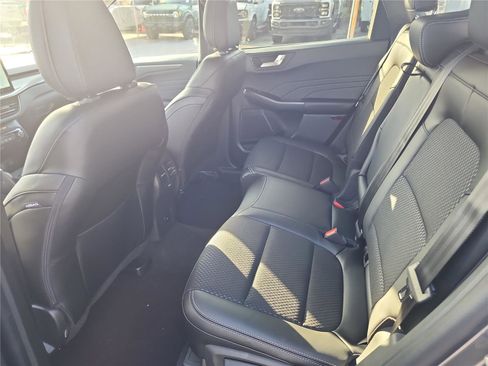 New 2026 Ford Escape SE image 17
