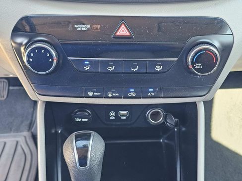 Used 2018 Hyundai Tucson SE AWD/4WD image 30
