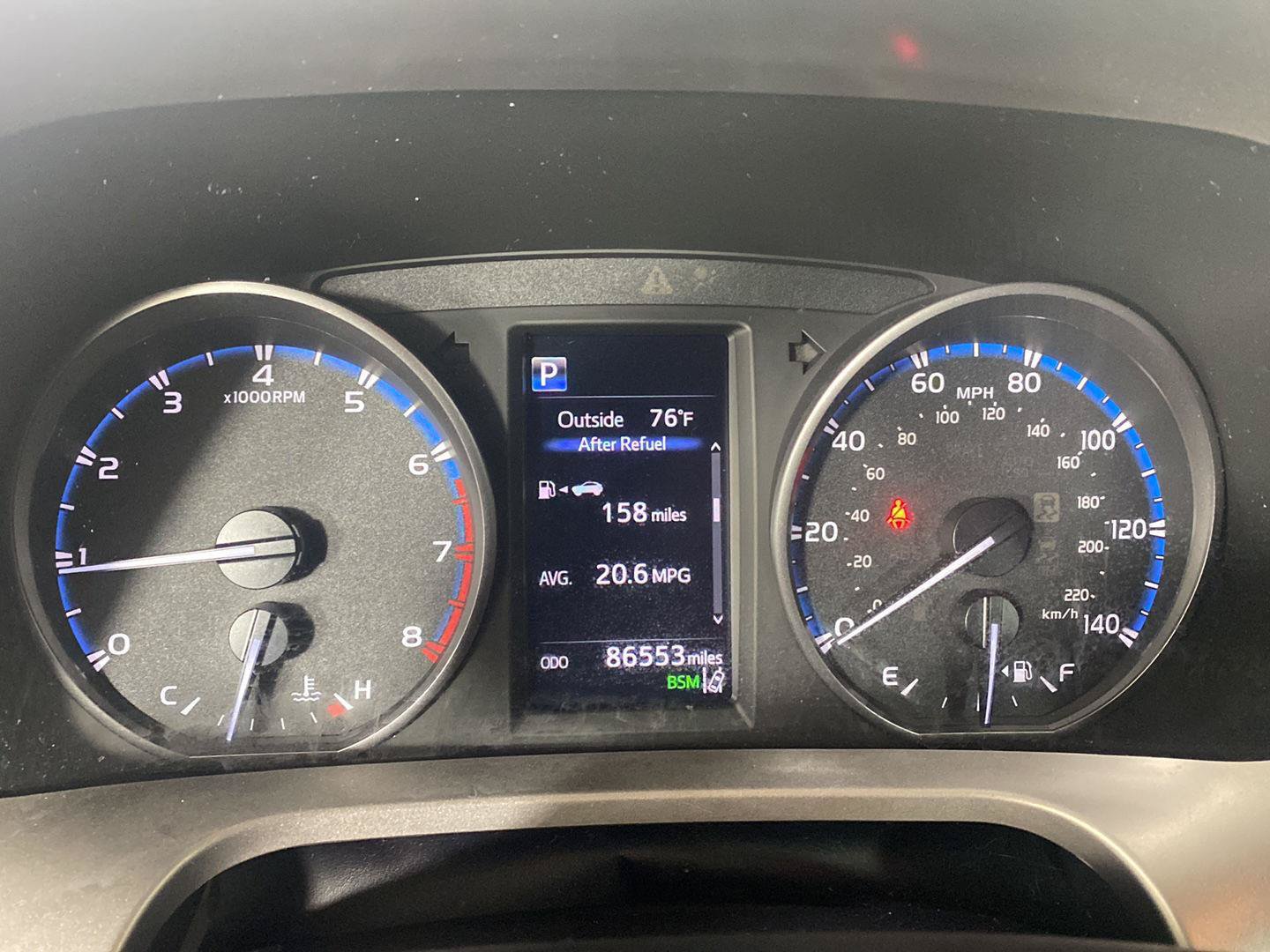 Used 2018 Toyota RAV4 XLE AWD/4WD image 11