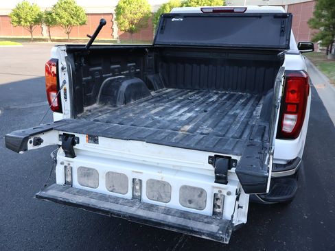 Used 2023 GMC Sierra 1500 SLE AWD/4WD image 26