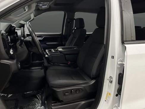 Used 2022 Chevrolet Silverado 1500 LT w/ Z71 Off-Road Package image 4