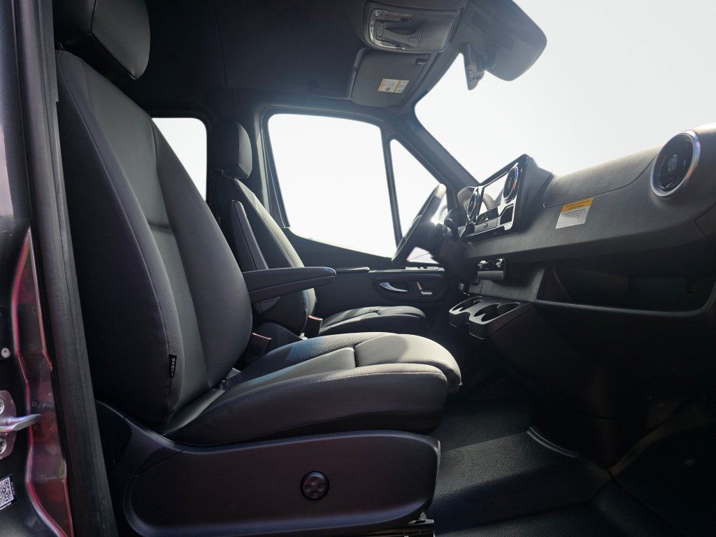 New 2026 Mercedes-Benz Sprinter 2500 image 24