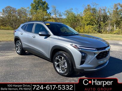 Used 2025 Chevrolet Trax LT w/ Driver Confidence Package