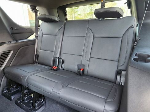 Used 2026 Chevrolet Tahoe Z71 w/ Comfort Package AWD/4WD image 16