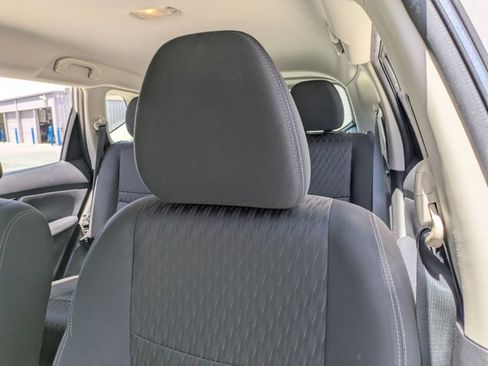 Used 2018 Nissan Rogue S image 14