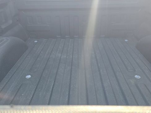 Used 2022 Ford F150 Lariat AWD/4WD image 5