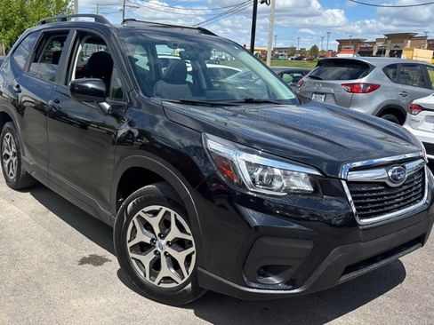 Used 2020 Subaru Forester Premium AWD/4WD image 3