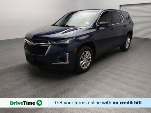 Used 2022 Chevrolet Traverse LS FWD image 1
