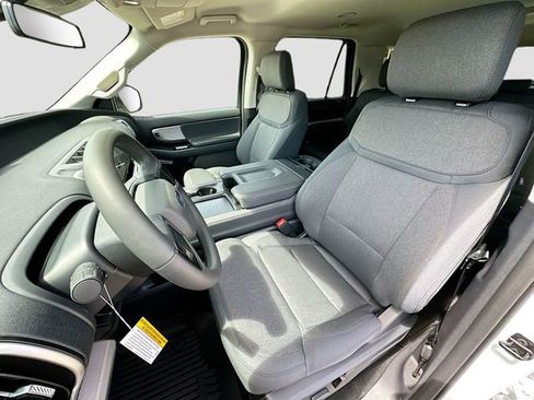 New 2026 Ford Expedition Max Active RWD image 15