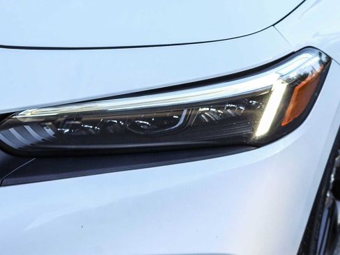 Used 2023 Honda Civic Sport image 8