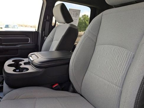 Used 2024 RAM 2500 Big Horn image 26