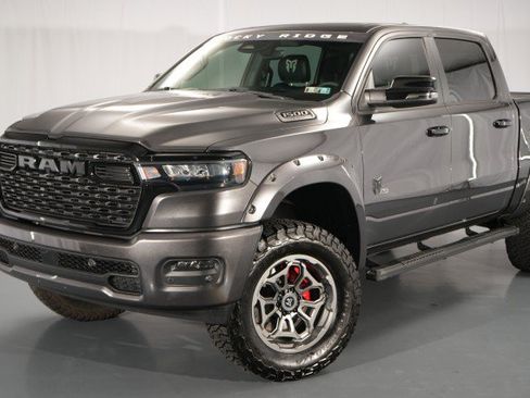 Used 2025 RAM 1500 Big Horn AWD/4WD image 4