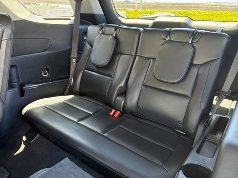Used 2023 Ford Explorer Limited RWD image 32