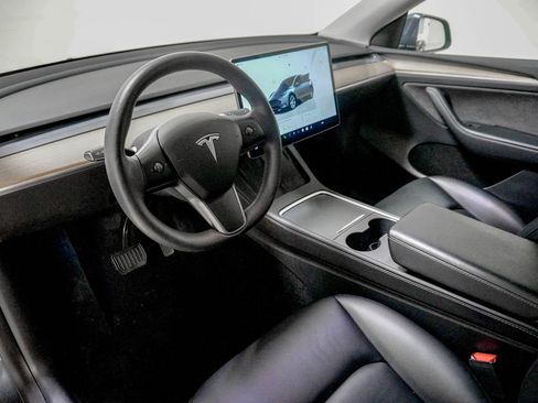 Used 2023 Tesla Model Y Long Range image 20
