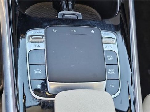 Used 2020 Mercedes-Benz GLB 250 4MATIC image 21