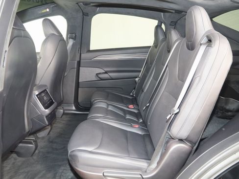 Used 2022 Tesla Model X image 57