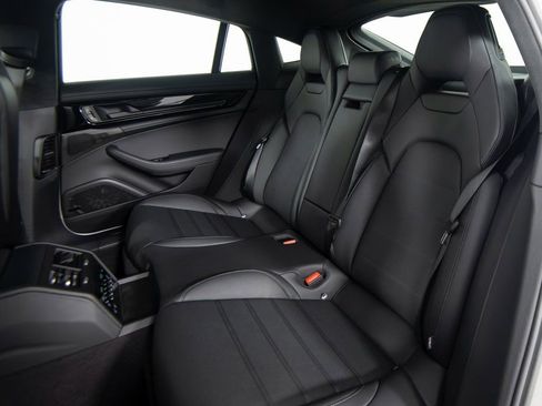 New 2026 Porsche Panamera GTS image 36