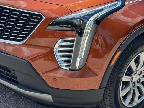 Used 2019 Cadillac XT4 Premium Luxury w/ Technology Package FWD image 9