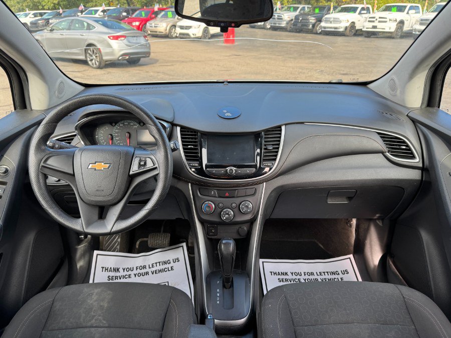 Used 2017 Chevrolet Trax LS AWD/4WD image 21