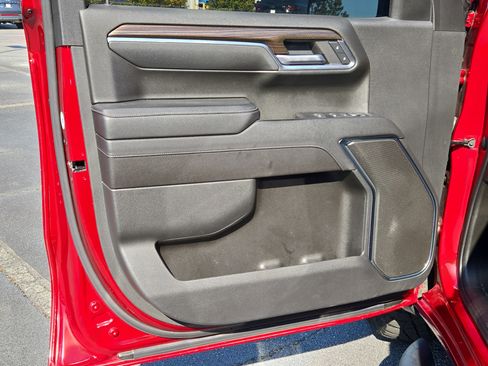 Used 2023 Chevrolet Silverado 1500 LT image 15