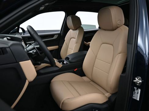 New 2026 Porsche Cayenne AWD/4WD image 5