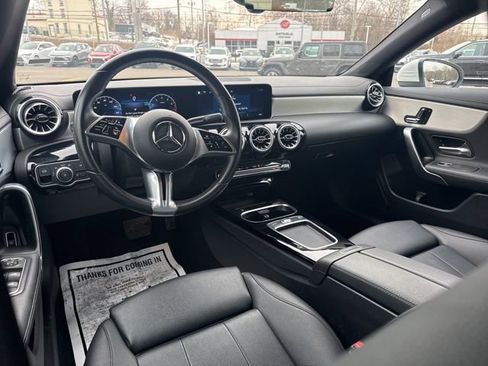 Used 2025 Mercedes-Benz CLA 250 image 11
