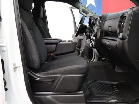 Used 2022 Chevrolet Silverado 2500 Custom w/ Custom Value Package AWD/4WD image 8